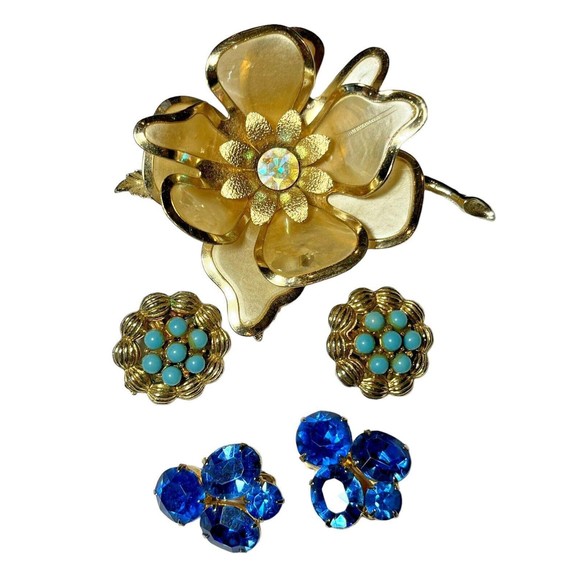Coro Jewelry - CORO Signed Earrings and Brooch Lot of 3 Brooch Flawed A12306